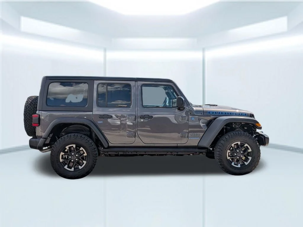 Used 2025 Gray Jeep Rubicon 4xe image 7