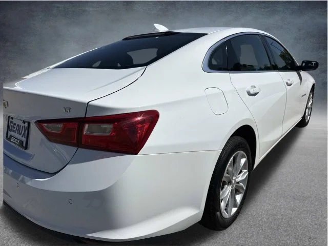 Used 2025 White Chevrolet LT image 21