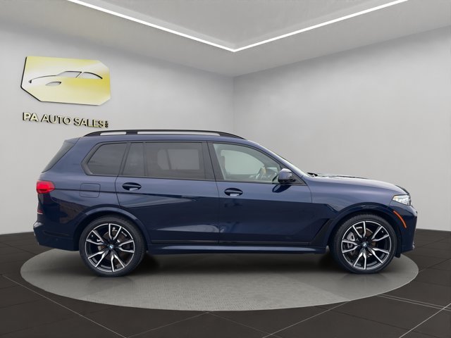 Used 2022 Tanzanite Blue II Metallic BMW xDrive40i image 8