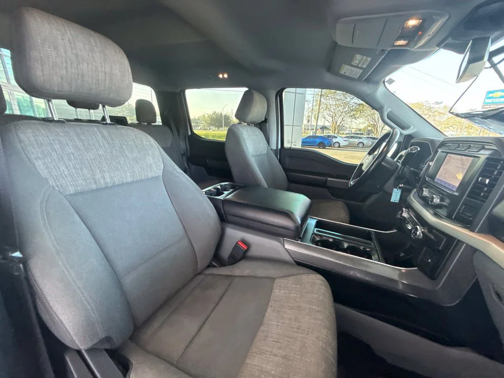 Used 2021 White Metallic Ford XLT image 41
