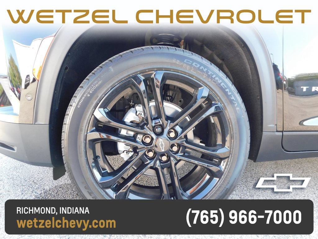 New 2027 Mosaic Black Metallic Chevrolet LT image 10