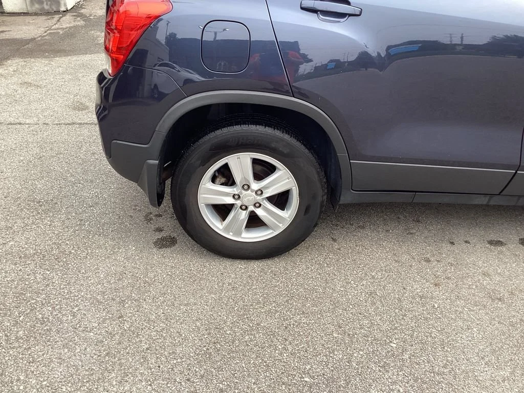 Used 2019 STORM BLUE METALLIC Chevrolet LS image 19