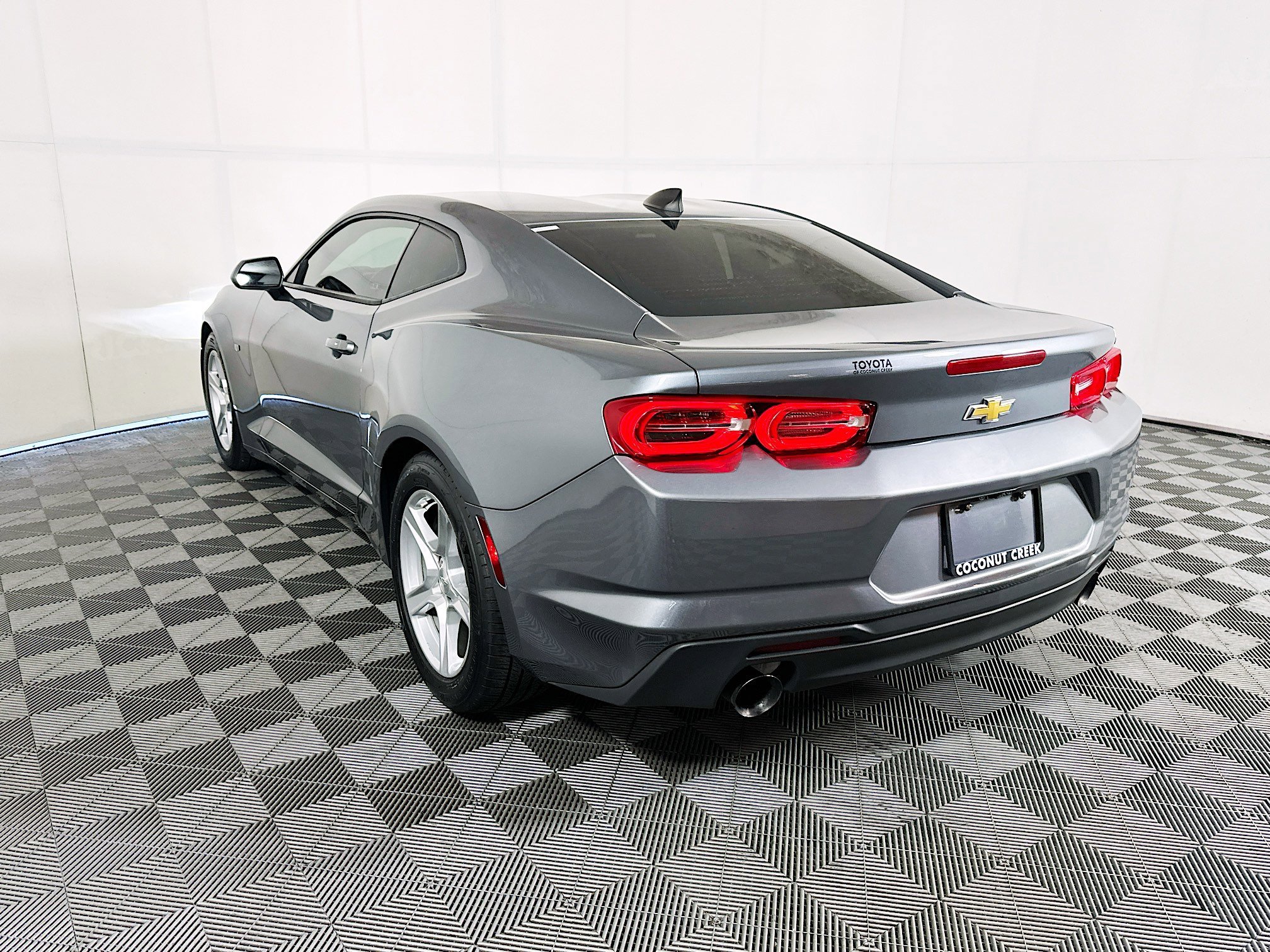 Used 2020 Satin Steel Gray Metallic Chevrolet 1LT image 5