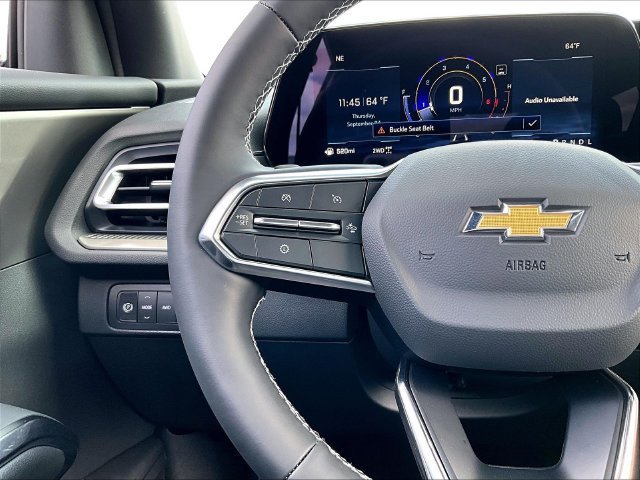 New 2027 Polar White Tricoat Chevrolet LT image 18