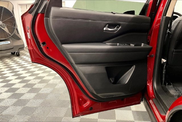 Used 2024 Scarlet Ember Nissan SL image 23