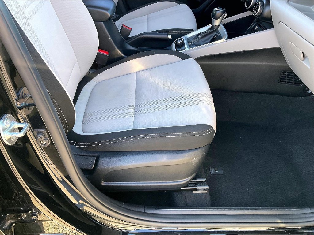 Used 2025 Onyx Black Hyundai SEL image 36