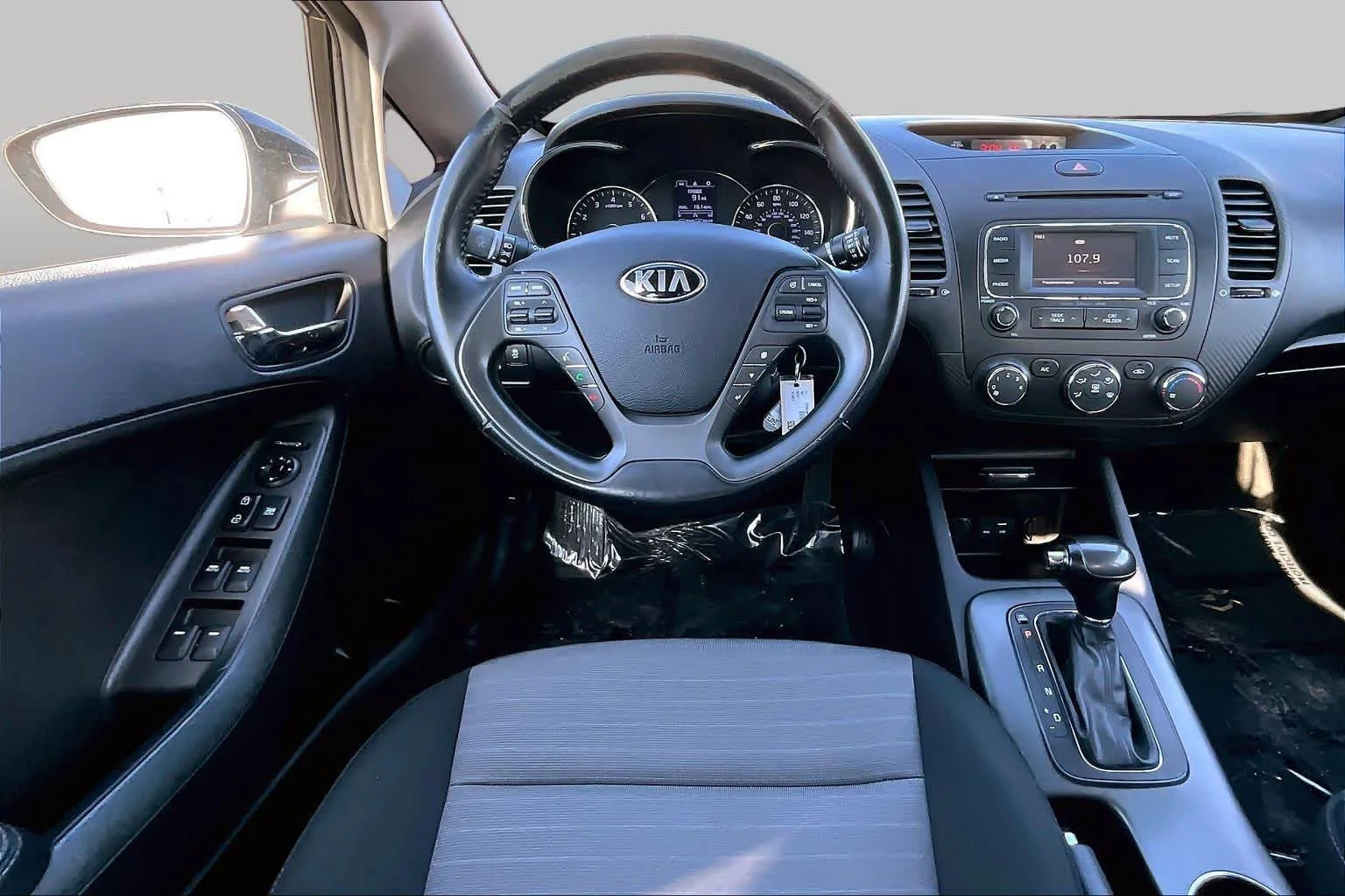 Used 2016 Aurora Black Pearl Kia EX image 11