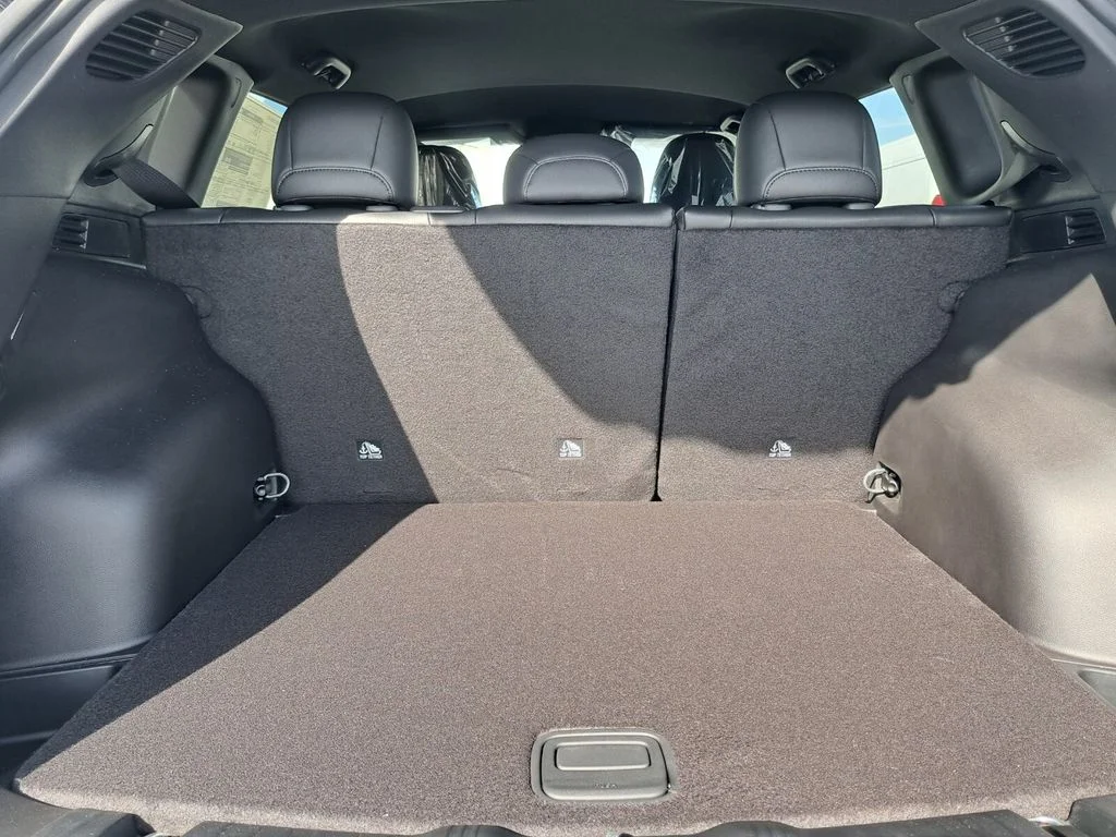 New 2026 Blue Jeep Latitude image 29