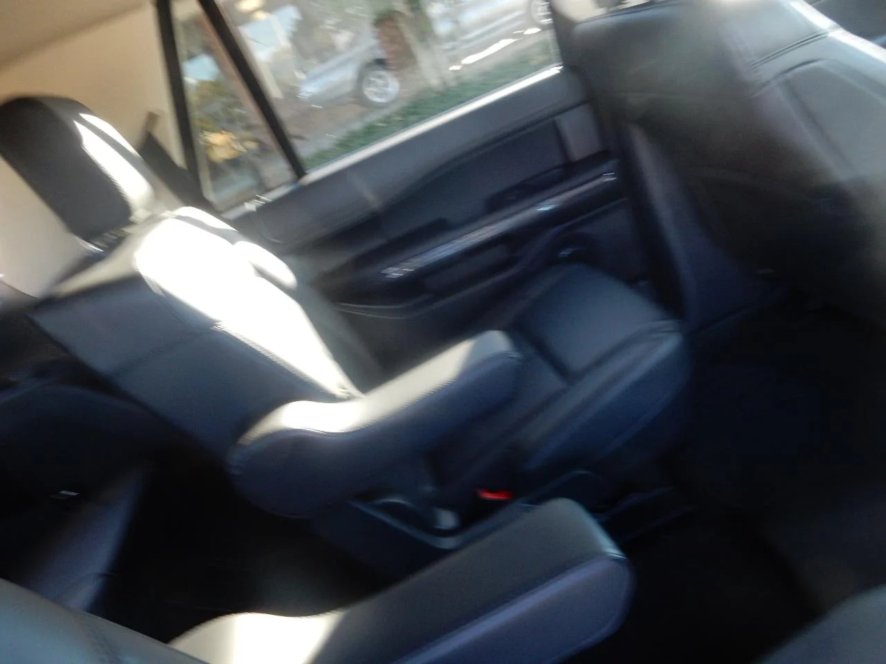 New 2022 Black Ford XLT 4X2 image 15