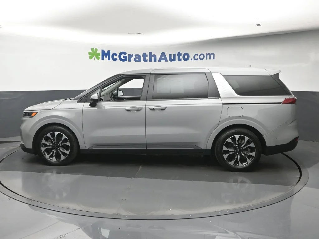 Used 2024 White Kia EX image 24