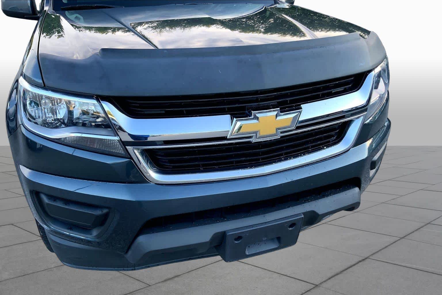 Used 2019 Shadow Gray Metallic Chevrolet 4WD LT image 32