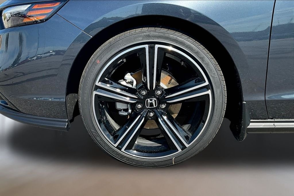 New 2026 Meteorite Gray Metallic Honda SE image 14