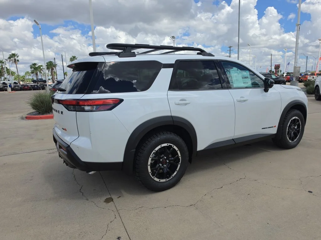 New 2026 Everest White Pearl TriCoat Nissan Rock Creek® image 6