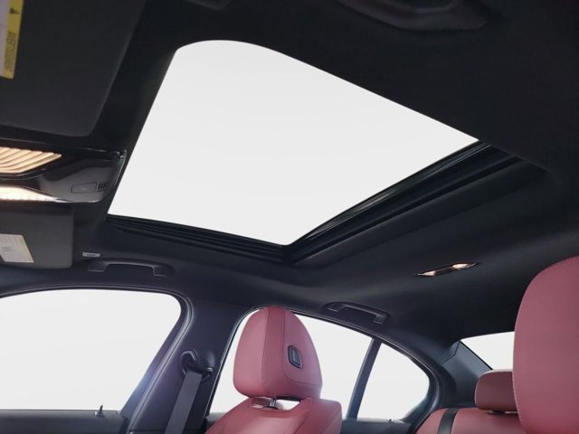 New 2026 Alpine White BMW 330i image 16
