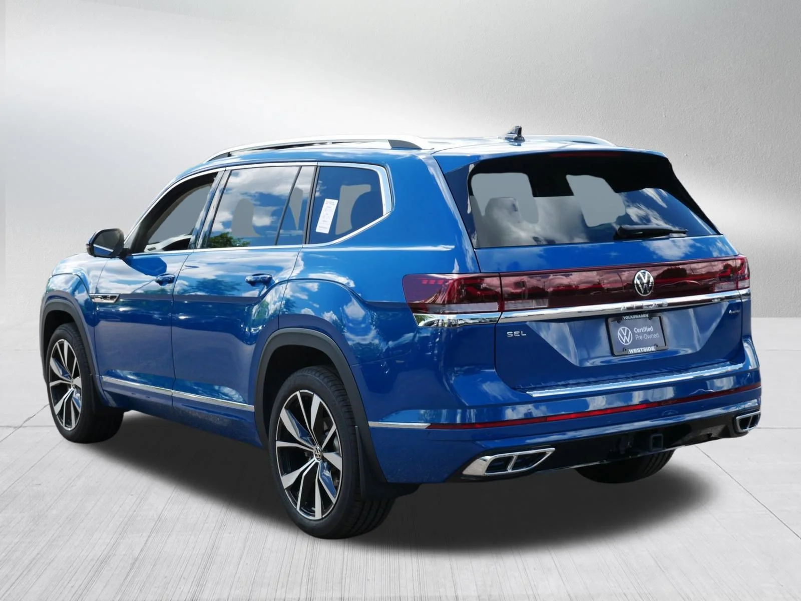 Used 2025 Mountain Lake Blue Metallic Volkswagen 2.0T SEL Premium R-Line image 5