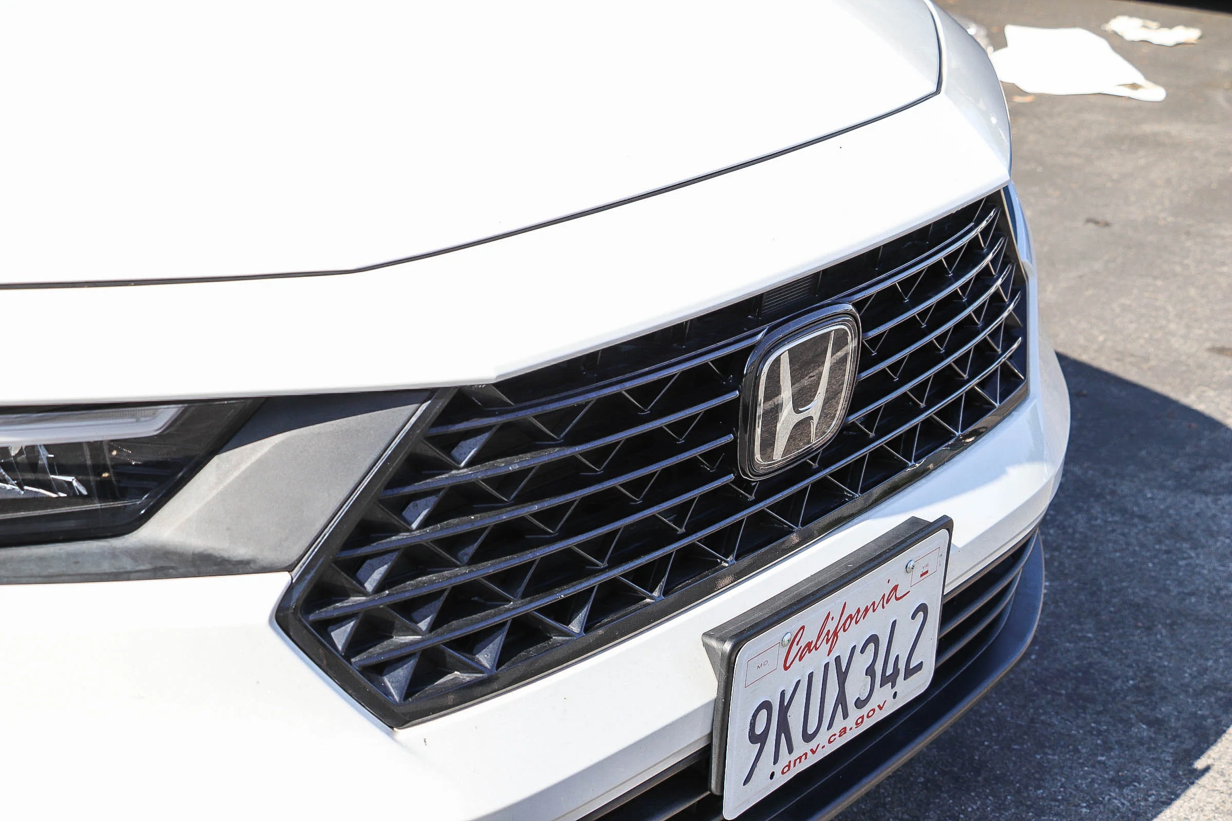Used 2024 Platinum White Pearl Honda EX image 6
