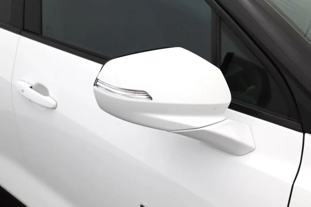 Used 2022 Summit White Chevrolet 2LT image 6