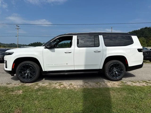 New 2026 Bright White Clear-Coat Exterior Paint Jeep  image 6