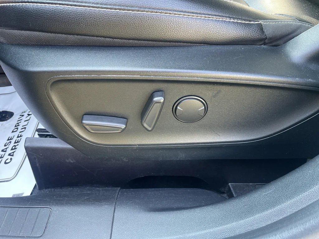 2020 Ford Escape Titanium - Photo 18