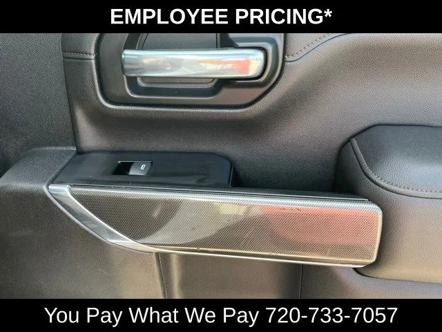 Used 2020 White GMC AT4 image 24