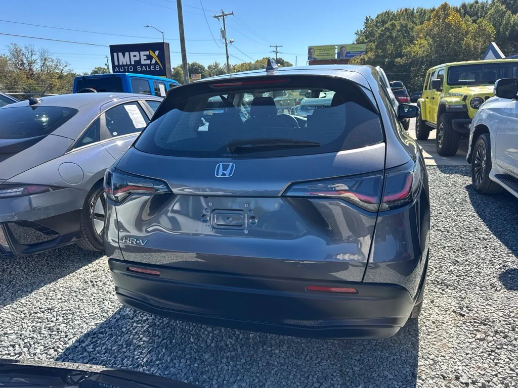 Used 2025  Honda LX image 3