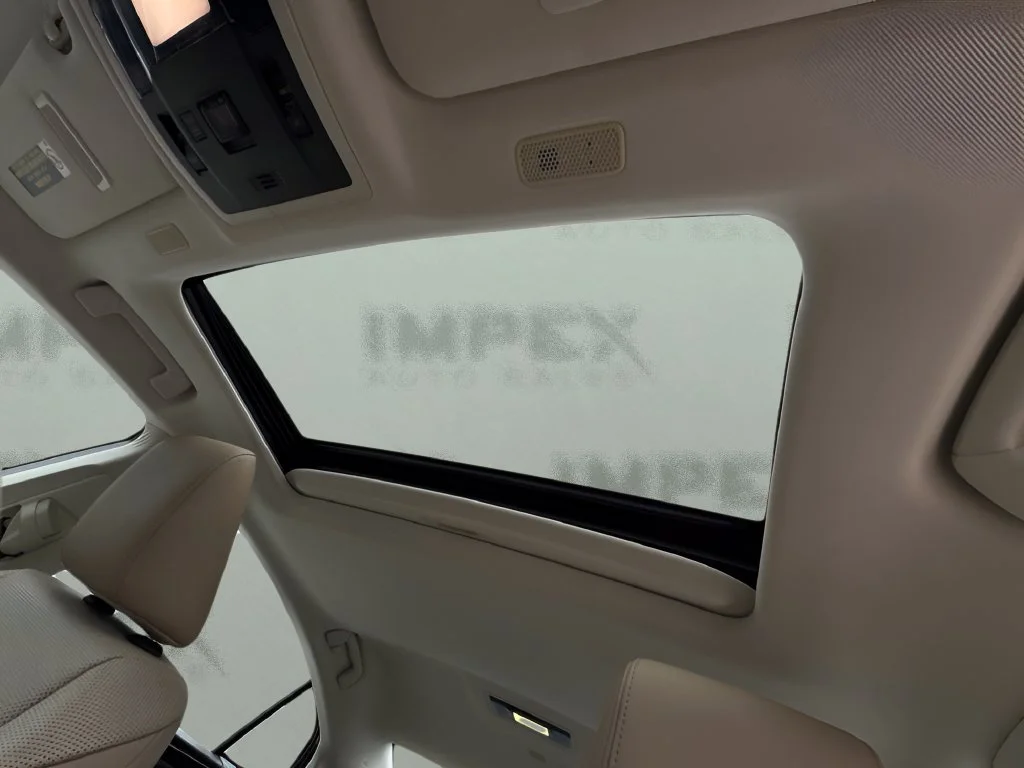 Used 2020 Silver Lexus 350 image 11