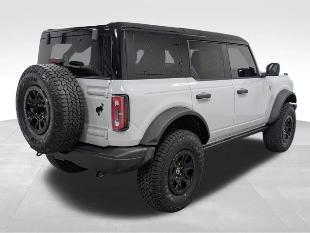 New 2026 Avalanche Gray Ford Badlands® image 51