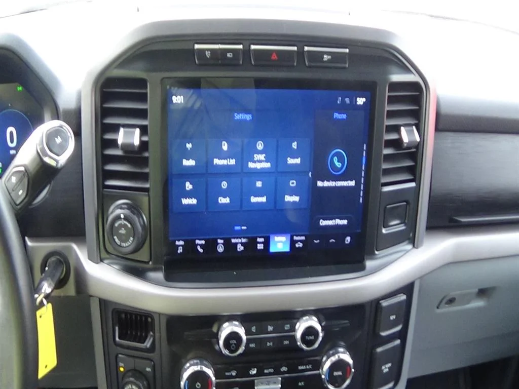 Certified Used 2024 Agate Black Um Ford XLT image 19