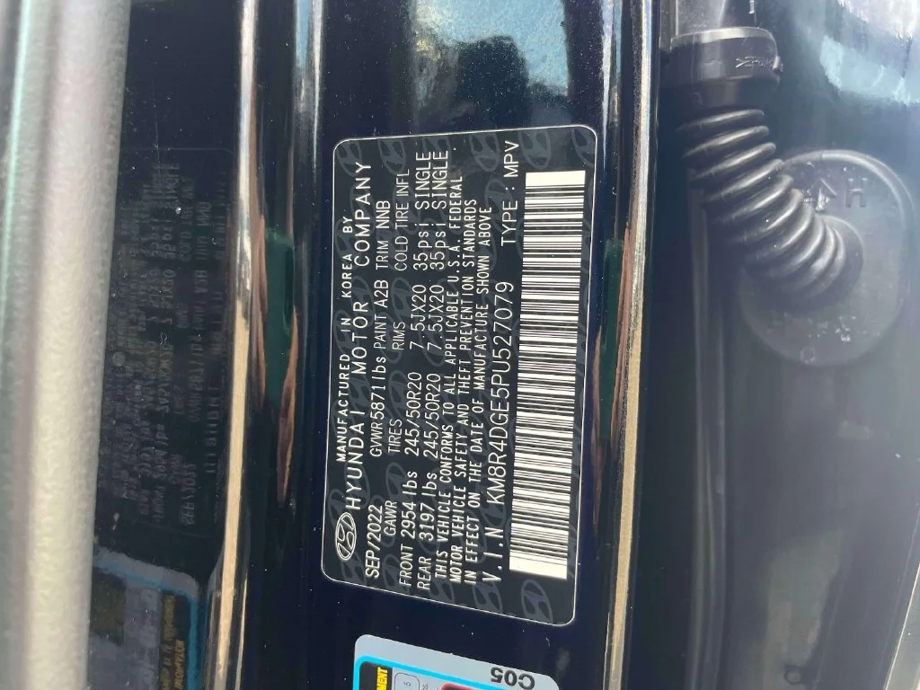 Used 2023 Black Hyundai SEL image 19