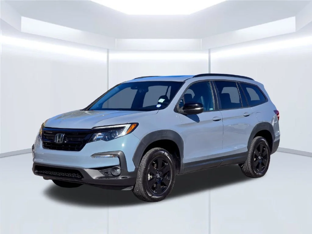 Used 2022 Blue Honda TrailSport image 2