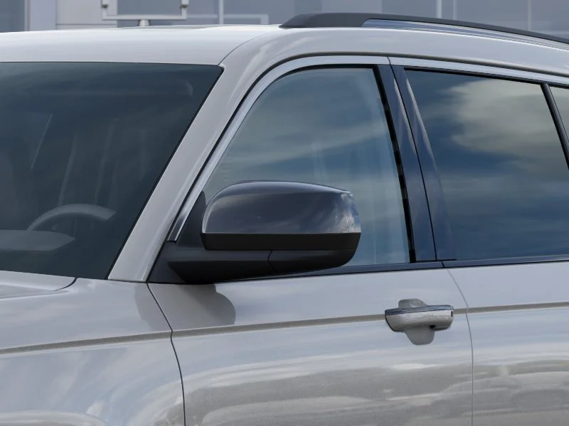 New 2026 Silver Zynith Exterior Paint Jeep Laredo image 38