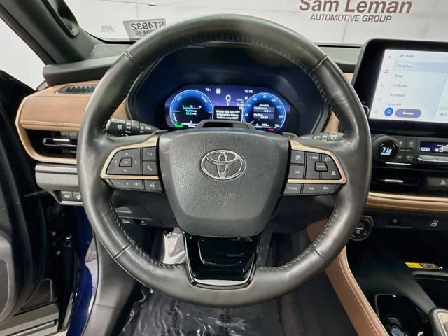 Used 2024 Blue Toyota MAX Platinum image 11
