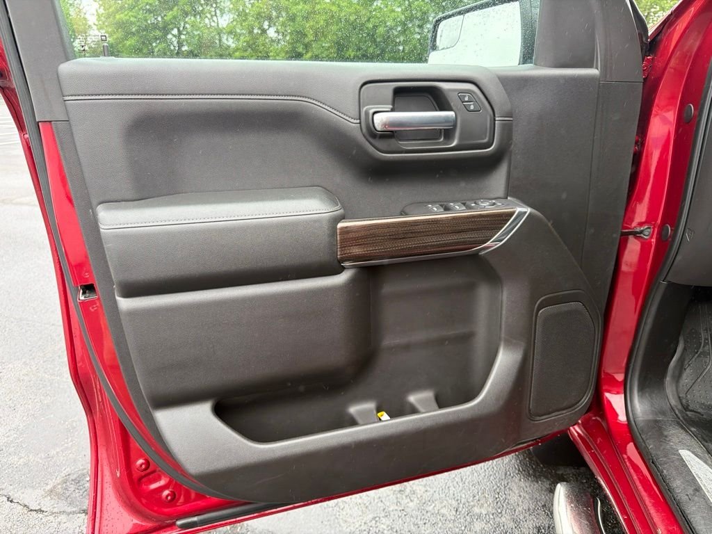 Used 2019 Red Tintcoat Chevrolet RST image 17
