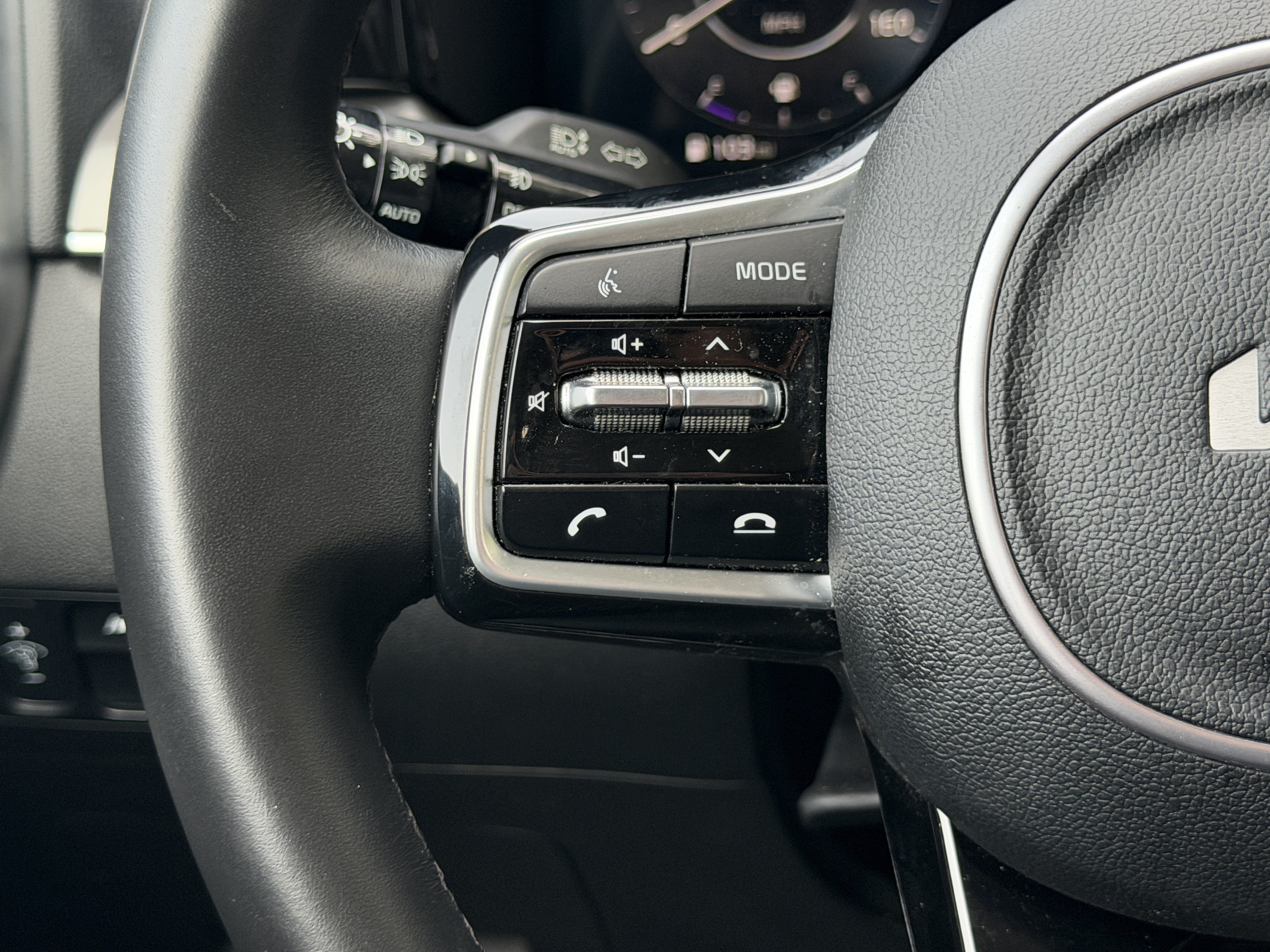 2023 Kia Sorento SX - Photo 28