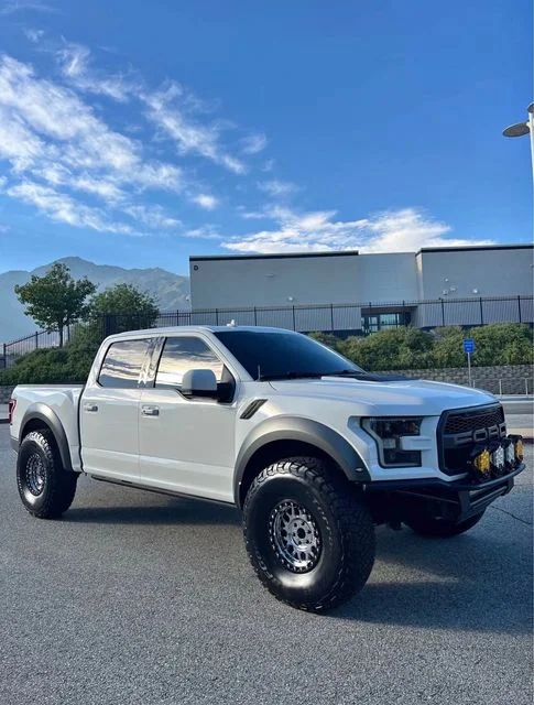 Used 2019 Oxford White Ford Raptor image 1