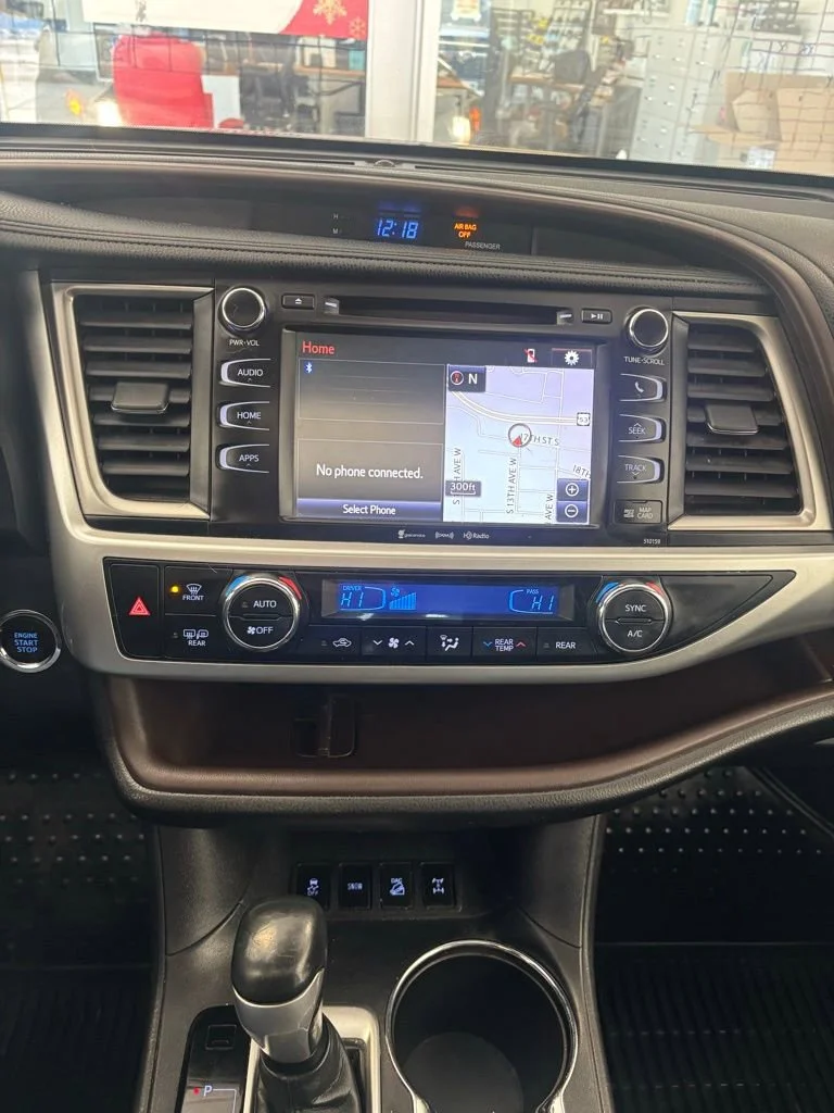 2016 Toyota Highlander XLE - Photo 18