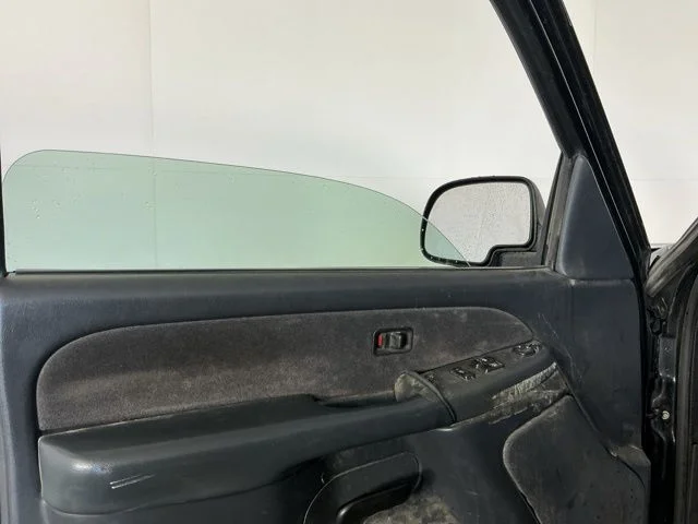 Used 2002 Onyx Black Chevrolet LS image 8