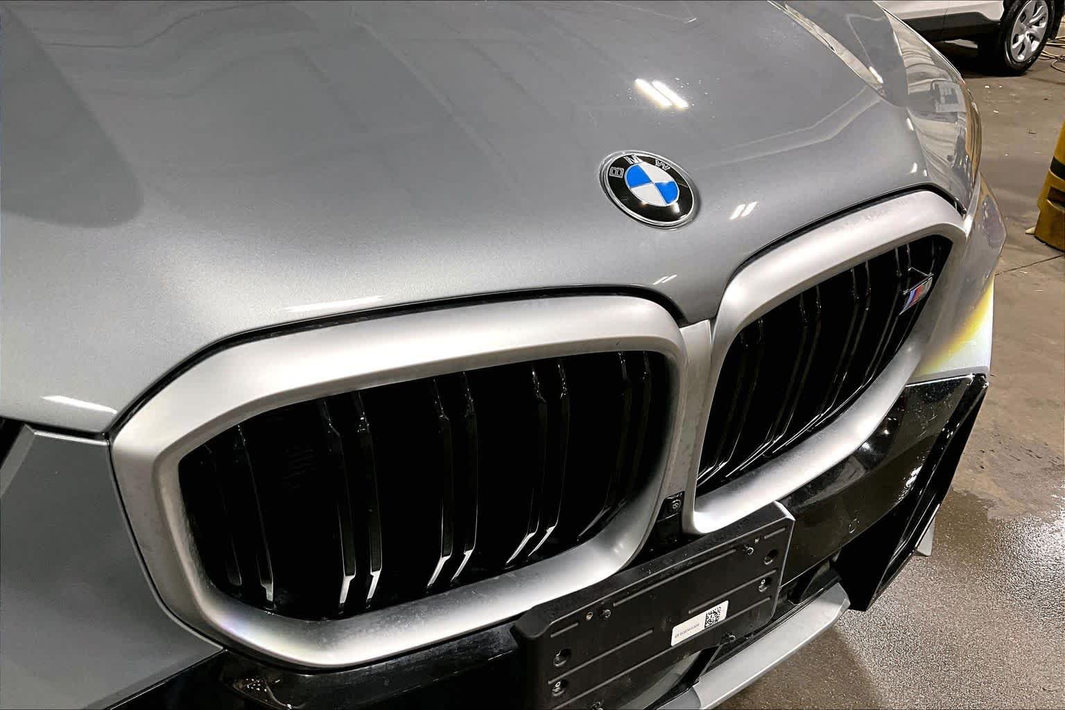 Used 2025 Skyscraper Grey Metallic BMW M60i image 50