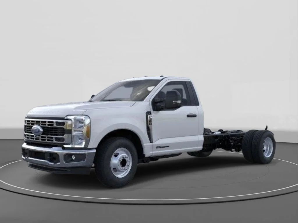 2026 Ford F-350 XL Regular Cab 169-In DRW's photo