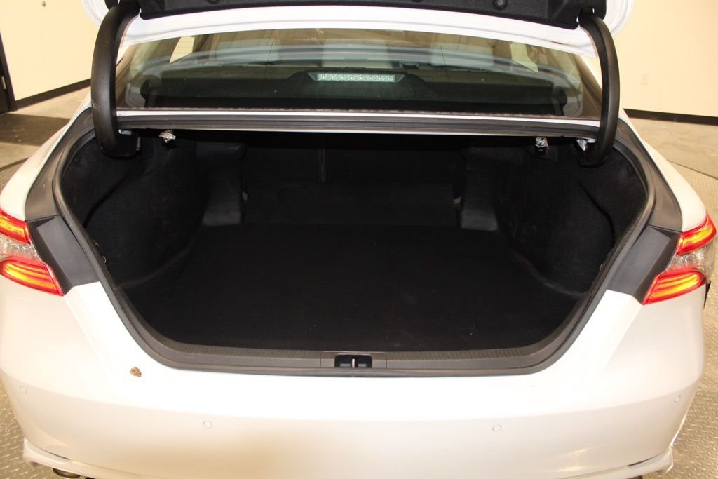 2018 Toyota Camry XSE - Photo 32