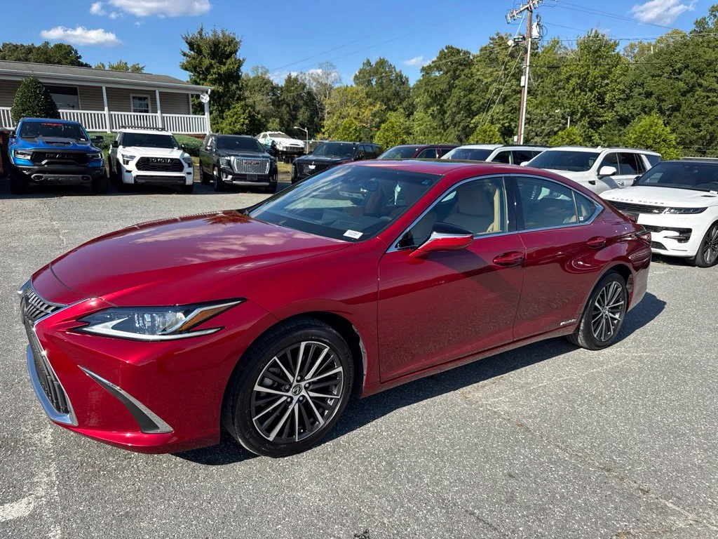2022 Lexus ES Hybrid 300h