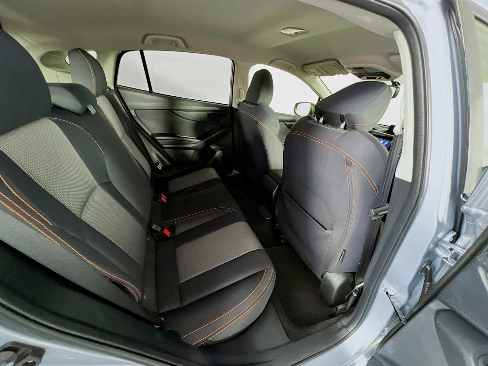 Used 2018 Ice Silver Metallic Subaru Premium image 27