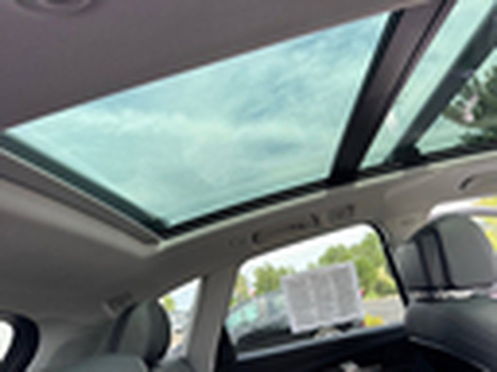 Used 2023 Daytona Gray Pearl Effect Audi e quattro S line Prem Pl 55 TFSI image 98