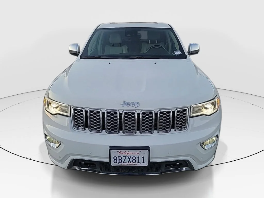 Used 2018 White Jeep Overland image 2