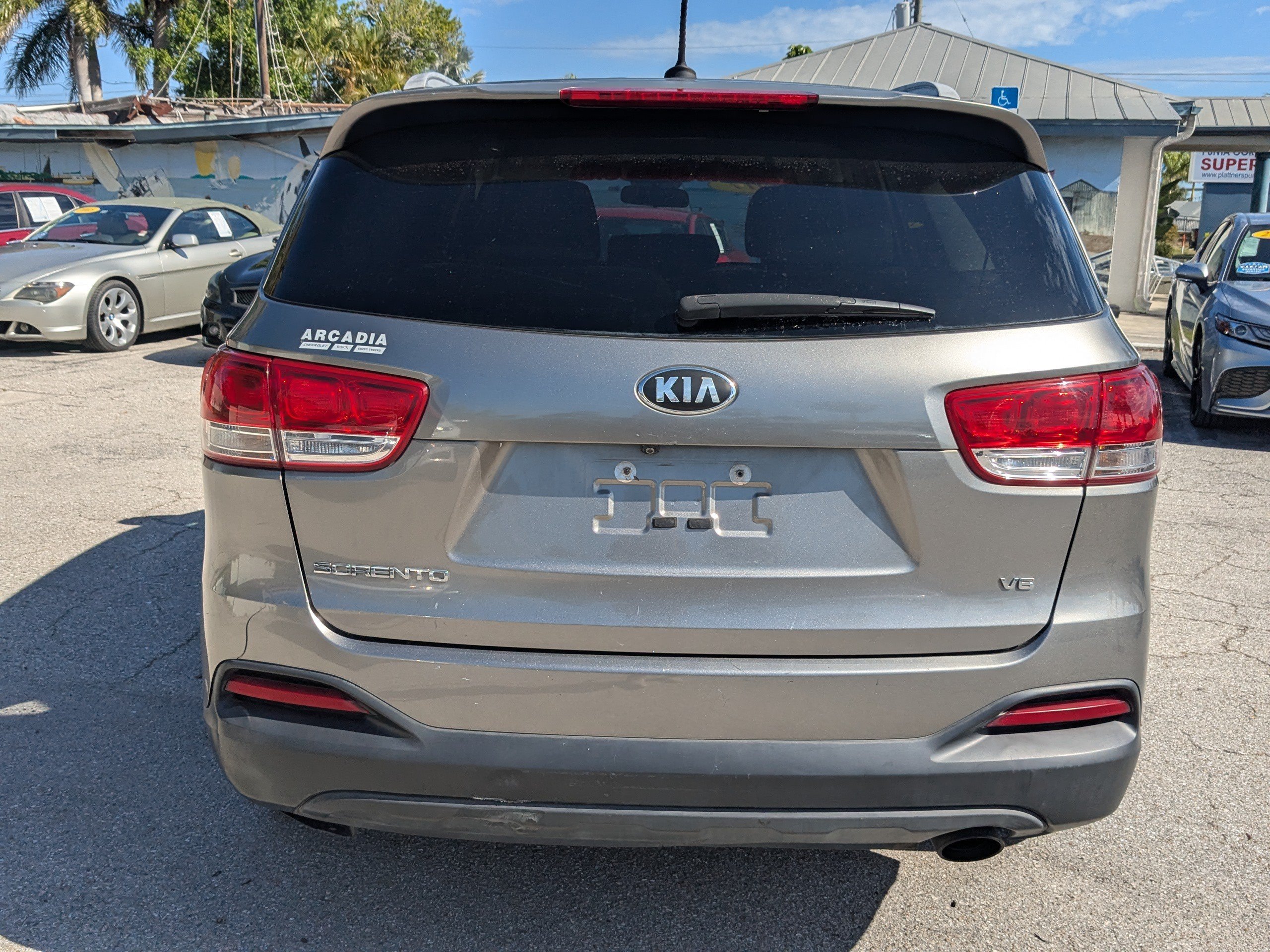 Used 2017 Titanium Silver Kia LX V6 image 5