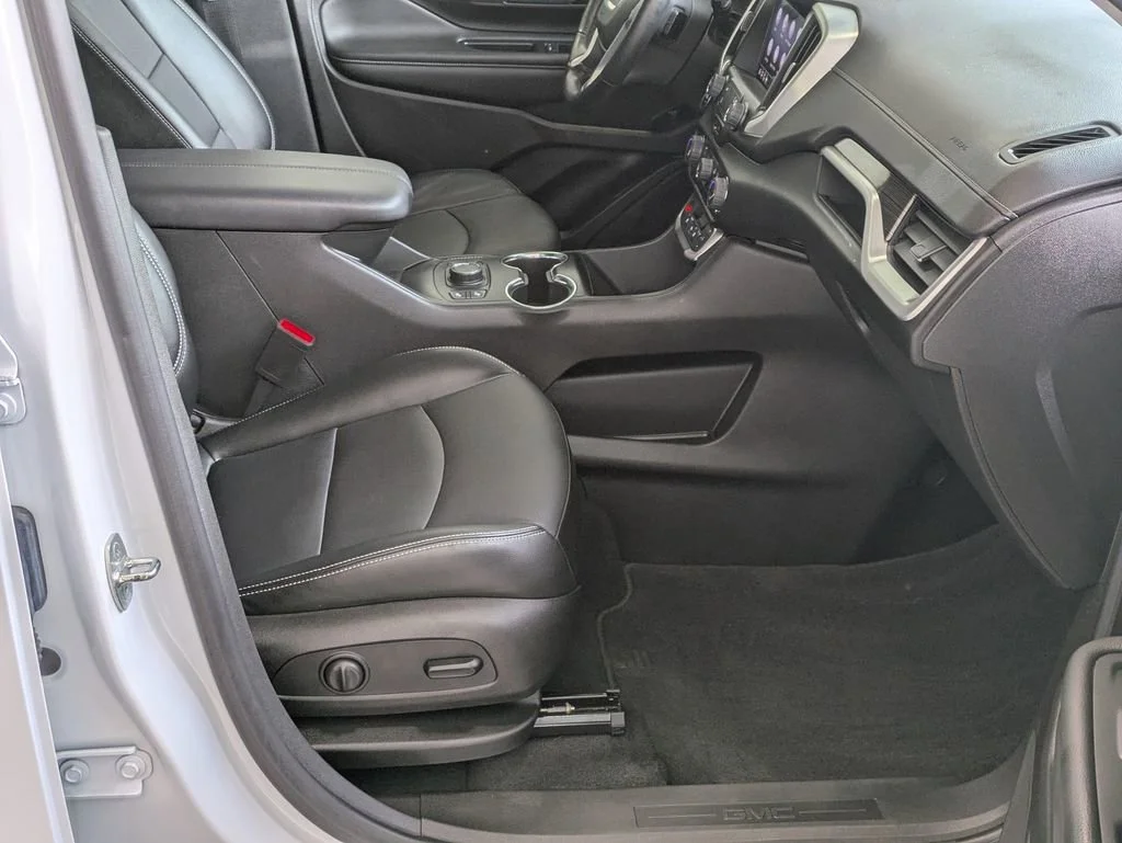 Used 2023 Summit White GMC SLT image 9