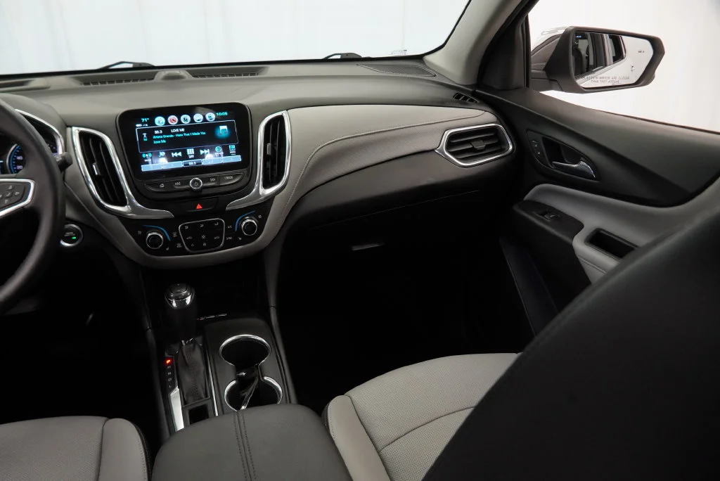 Used 2018 Beige Chevrolet Premier image 23