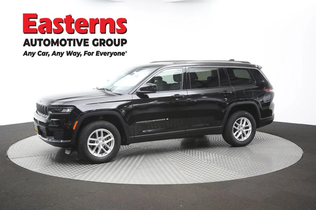 Used 2022 Black Jeep Laredo image 58