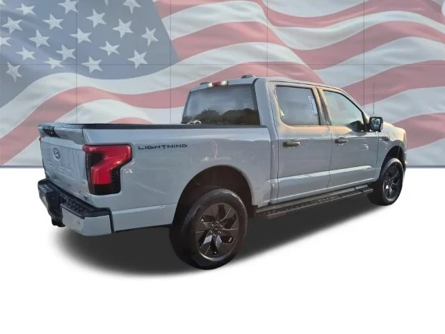 Used 2024 White Ford XLT image 4
