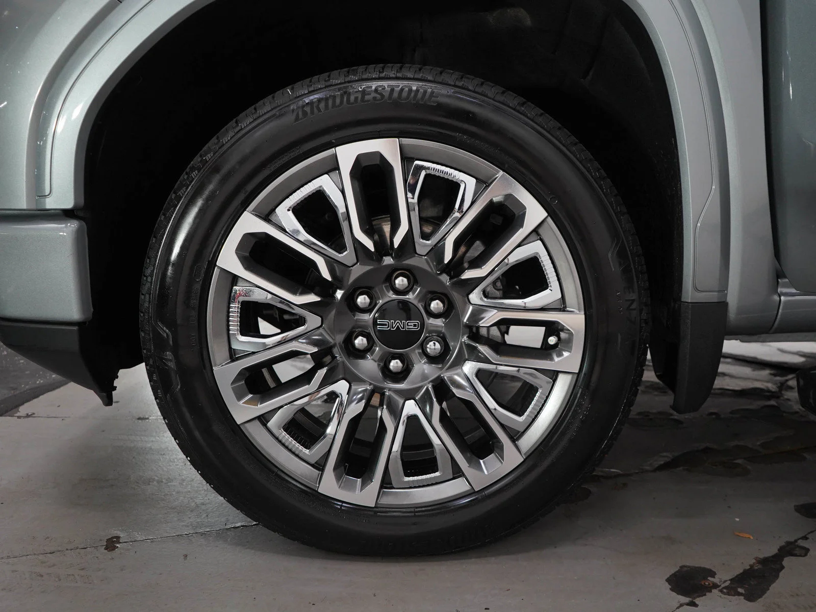 Used 2025 Sterling Metallic GMC Denali Ultimate image 30